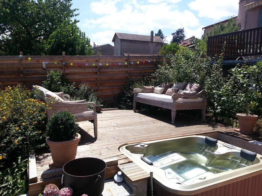 Relais St Jacques - Roanne Bed and Breakfast Saint-Haon-le-Châtel Eksteriør billede